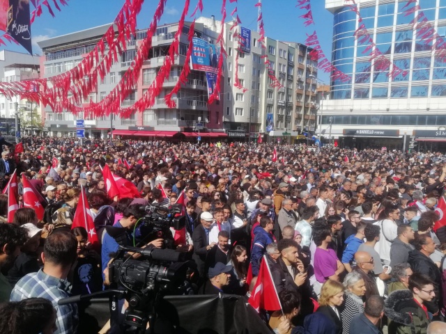 Atatürk'ün hedef gösterdiği çağdaş uygarlık seviyesine erişmek için bize oy verip önümüzü açın