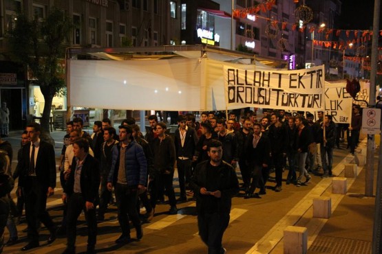 3 Mayıs Türkçülük Günü'nde Mehter Takımı ve meşaleler ile yüründü!