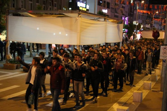 3 Mayıs Türkçülük Günü'nde Mehter Takımı ve meşaleler ile yüründü!