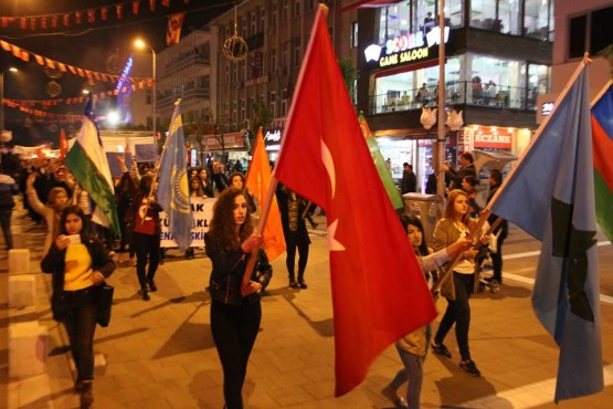 3 Mayıs Türkçülük Günü'nde Mehter Takımı ve meşaleler ile yüründü!