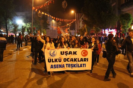 3 Mayıs Türkçülük Günü'nde Mehter Takımı ve meşaleler ile yüründü!