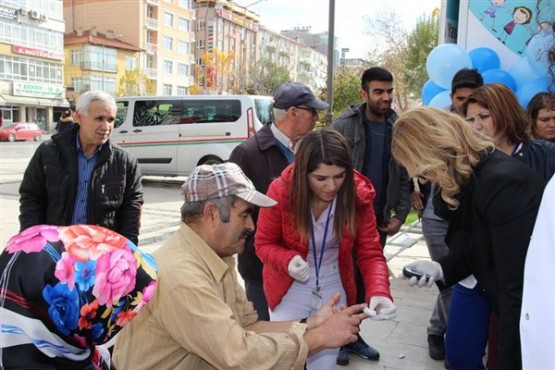 Uşak Halk Sağlığı Müdürlüğü, diyabet hastalığına dikkat çekti!