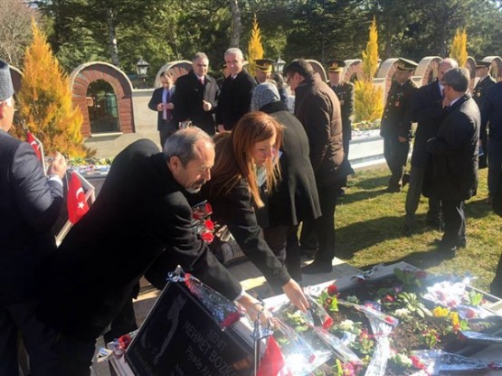 CHP Uşak, Çanakkale Şehitleri ruhuna lokma döktürdü!