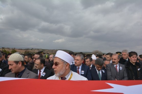 Uşaklı Şehidini Mahşeri Bir Kalabalıkla Uğurladı!