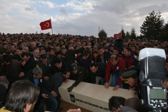 Uşaklı Şehidini Mahşeri Bir Kalabalıkla Uğurladı!