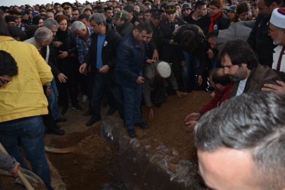 Uşaklı Şehidini Mahşeri Bir Kalabalıkla Uğurladı!