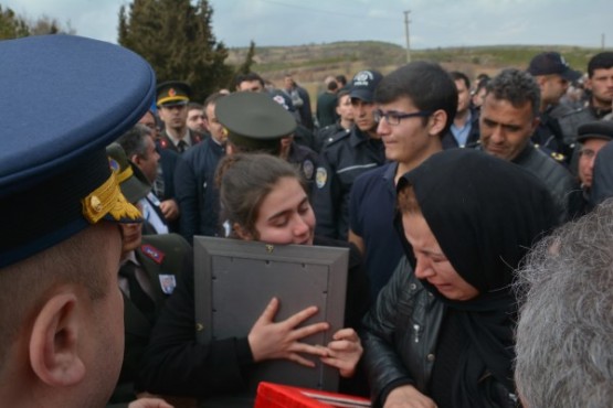 Uşaklı Şehidini Mahşeri Bir Kalabalıkla Uğurladı!