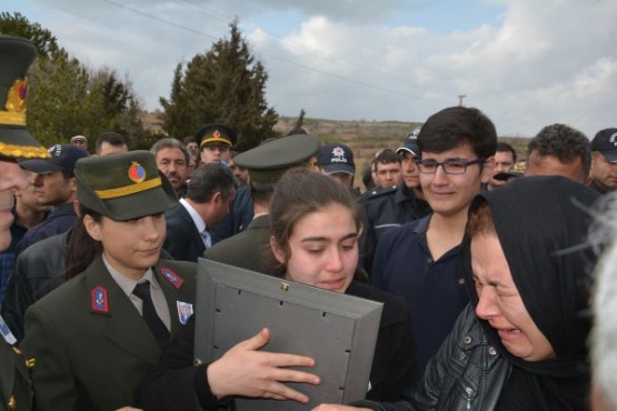 Uşaklı Şehidini Mahşeri Bir Kalabalıkla Uğurladı!