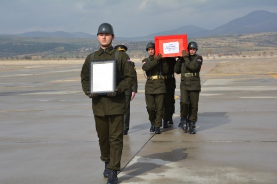 Uşaklı Şehidini Mahşeri Bir Kalabalıkla Uğurladı!