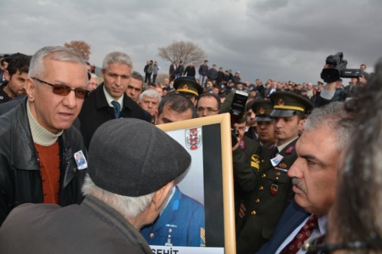 Uşaklı Şehidini Mahşeri Bir Kalabalıkla Uğurladı!