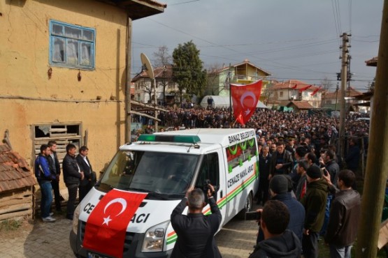 Uşaklı Şehidini Mahşeri Bir Kalabalıkla Uğurladı!