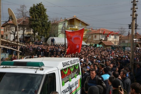 Uşaklı Şehidini Mahşeri Bir Kalabalıkla Uğurladı!