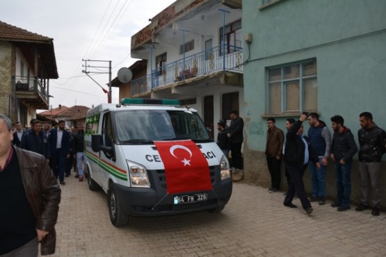 Uşaklı Şehidini Mahşeri Bir Kalabalıkla Uğurladı!