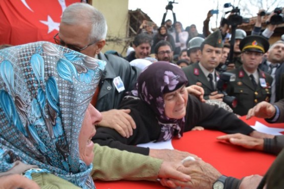 Uşaklı Şehidini Mahşeri Bir Kalabalıkla Uğurladı!