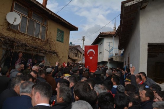 Uşaklı Şehidini Mahşeri Bir Kalabalıkla Uğurladı!