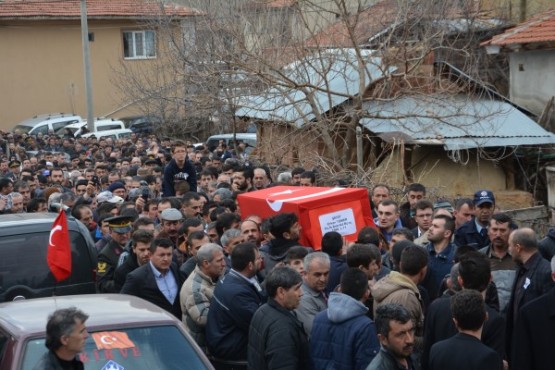 Uşaklı Şehidini Mahşeri Bir Kalabalıkla Uğurladı!