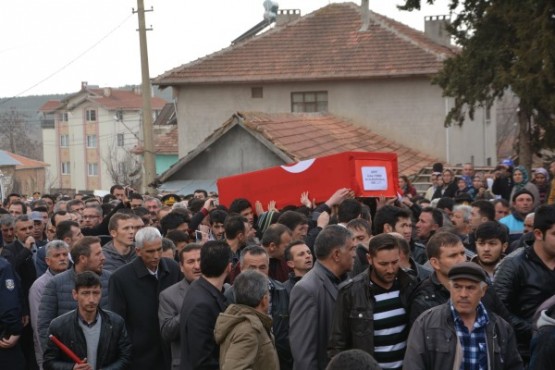 Uşaklı Şehidini Mahşeri Bir Kalabalıkla Uğurladı!