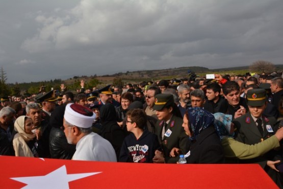 Uşaklı Şehidini Mahşeri Bir Kalabalıkla Uğurladı!