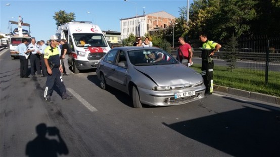 Uşak'ta zincirleme kaza! 4 araç birbirine girdi, 8 yaralı!