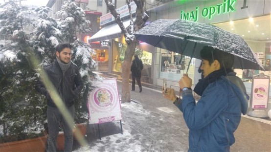 Kar Yağışı, Uşak'ta Renkli Görüntülere Sahne Oldu!