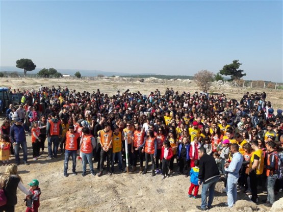 Uşak TEMA Vakfı, Uşak'ı ağaçlandırmaya devam ediyor!