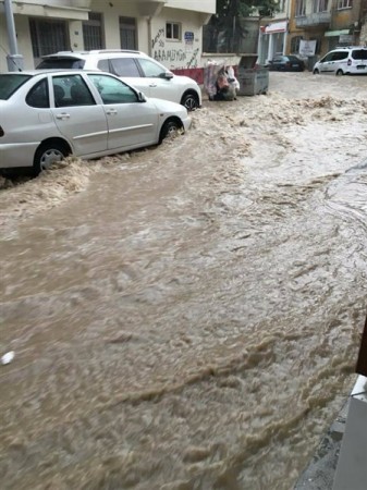 Ödüllü şehir Uşak'ın yağmurdan sonra ortaya çıkan görüntüleri!