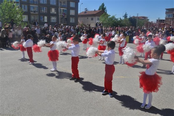 23 Nisan, Emine Niyazi Deveci İlkokulu'nda Coşku İle Kutlandı!