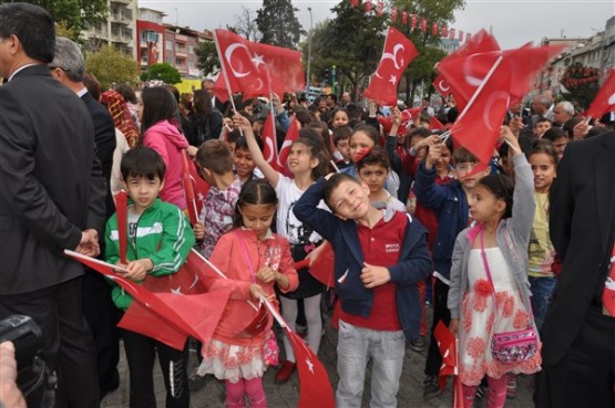 Uşak’ta 23 Nisan Ulusal Egemenlik ve Çocuk Bayramı Coşkuyla Kutlandı!