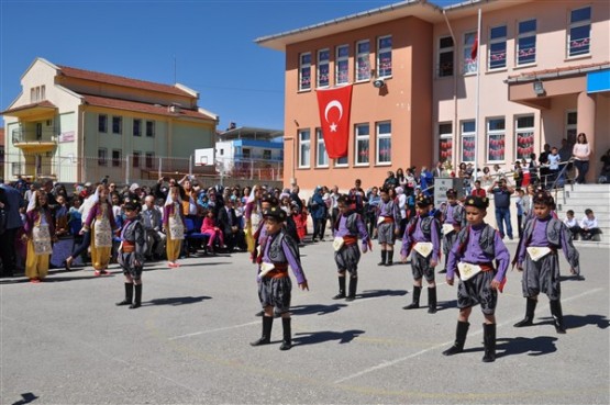 23 Nisan, Emine Niyazi Deveci İlkokulu'nda Coşku İle Kutlandı!