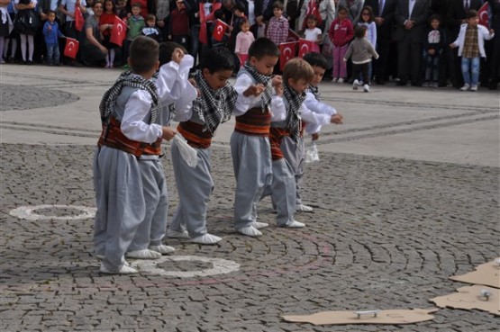 Uşak’ta 23 Nisan Ulusal Egemenlik ve Çocuk Bayramı Coşkuyla Kutlandı!