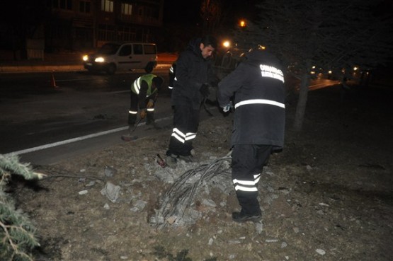 Karşı Şeride Geçen Otomobildeki Bir Kişi Hayatını Kaybetti!