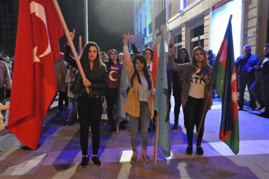 3 Mayıs Türkçülük Günü'nde Mehter Takımı ve meşaleler ile yüründü!