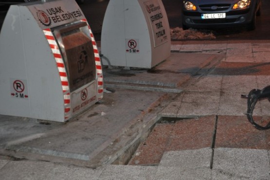 Uşak’ta kazılmış yolların derdi bitmeden; çöken yolların derdi başladı!