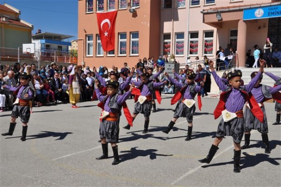 23 Nisan, Emine Niyazi Deveci İlkokulu'nda Coşku İle Kutlandı!