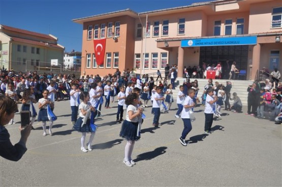 23 Nisan, Emine Niyazi Deveci İlkokulu'nda Coşku İle Kutlandı!