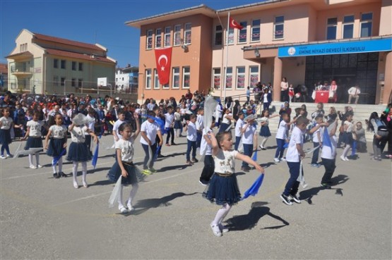 23 Nisan, Emine Niyazi Deveci İlkokulu'nda Coşku İle Kutlandı!