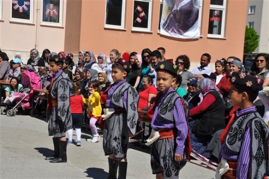 23 Nisan, Emine Niyazi Deveci İlkokulu'nda Coşku İle Kutlandı!