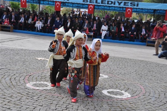 Uşak’ta 23 Nisan Ulusal Egemenlik ve Çocuk Bayramı Coşkuyla Kutlandı!