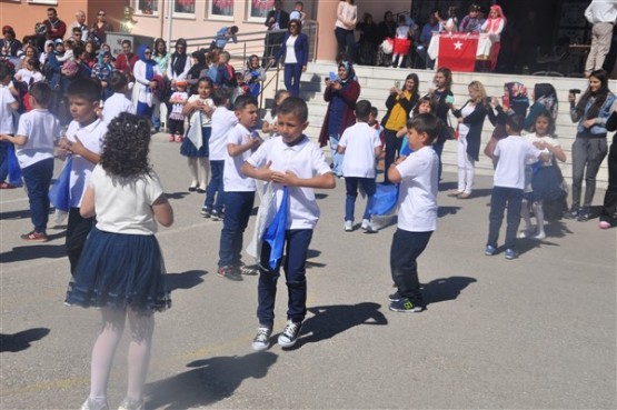 23 Nisan, Emine Niyazi Deveci İlkokulu'nda Coşku İle Kutlandı!