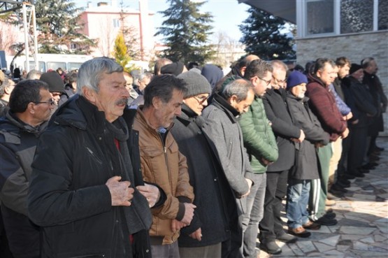 CHP İl Yöneticisi Ayhan Yavuz'un kayınpederi İsmail Cesur son yolculuğuna uğurlandı!