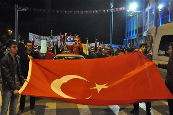 3 Mayıs Türkçülük Günü'nde Mehter Takımı ve meşaleler ile yüründü!