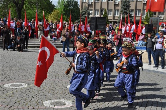 Uşak’ta 23 Nisan Ulusal Egemenlik ve Çocuk Bayramı Coşkuyla Kutlandı!