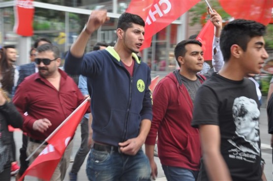 Gençlik Bayramı kutlaması, CHP Uşak Gençliği'nden geldi!