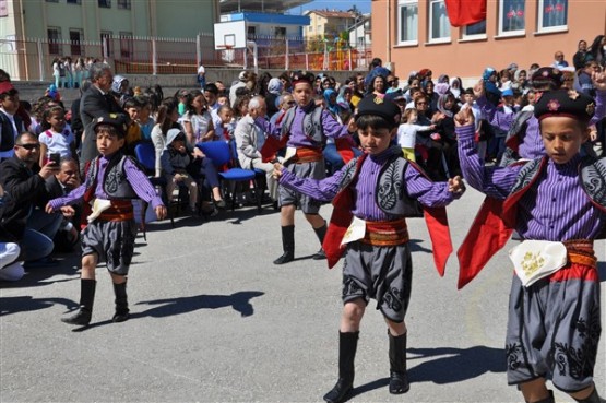 23 Nisan, Emine Niyazi Deveci İlkokulu'nda Coşku İle Kutlandı!