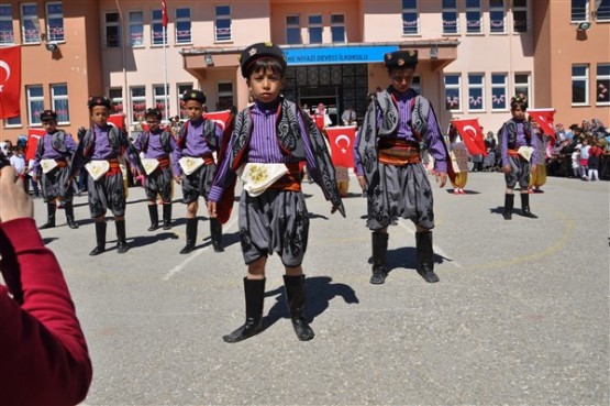 23 Nisan, Emine Niyazi Deveci İlkokulu'nda Coşku İle Kutlandı!