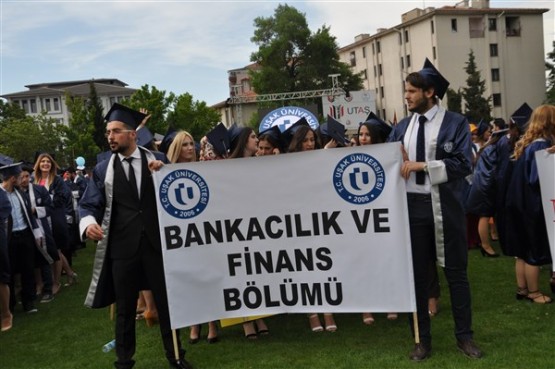 Uşak Üniversitesi 2017 mezuniyet töreni gerçekleştirildi!