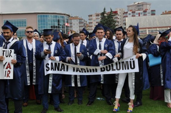 Uşak Üniversitesi 2017 mezuniyet töreni gerçekleştirildi!