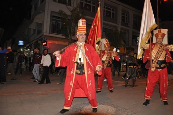 3 Mayıs Türkçülük Günü'nde Mehter Takımı ve meşaleler ile yüründü!