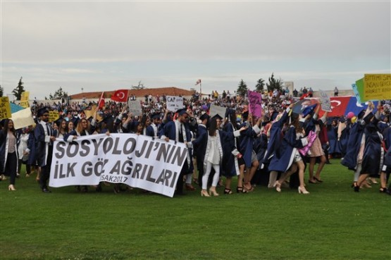 Uşak Üniversitesi 2017 mezuniyet töreni gerçekleştirildi!