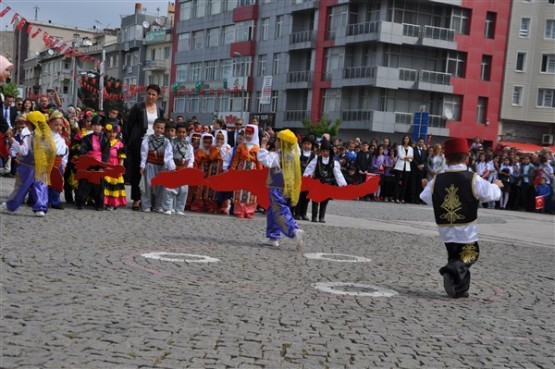 Uşak’ta 23 Nisan Ulusal Egemenlik ve Çocuk Bayramı Coşkuyla Kutlandı!